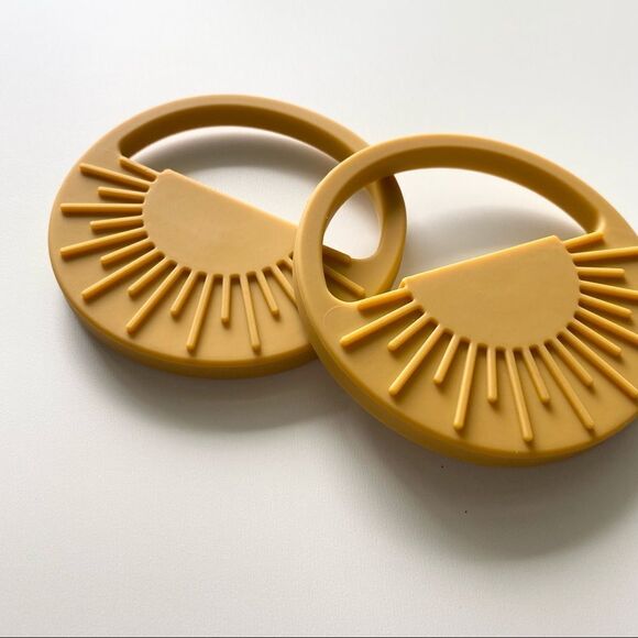 Boho Silicone Baby Teething Ring - Picture 3 of 3